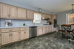 96 Lions Head Dr, Wayne, NJ 07470 - Photo 7