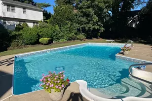 3 Carol Ct, Cranford Township, NJ 07016 - Photo 1