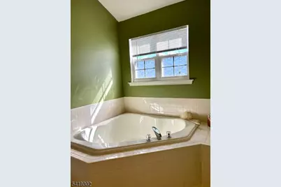 39 Rozalyn Ln, Old Bridge Township, NJ 08879 - Photo 13