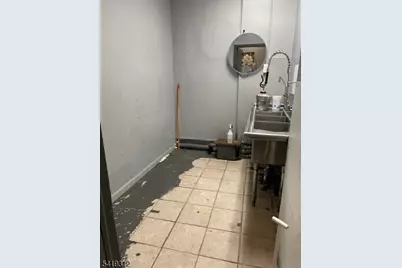 71 Pine St, Montclair, NJ 07042 - Photo 11