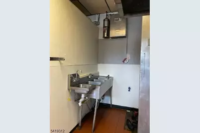 71 Pine St, Montclair, NJ 07042 - Photo 5