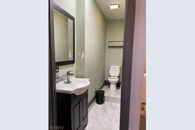 71 Pine St, Montclair, NJ 07042 - Photo 9