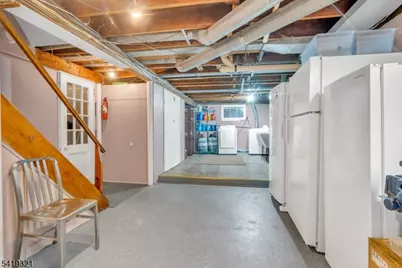 154 Watchung Dr, Hawthorne, NJ 07506 - Photo 15