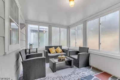 154 Watchung Dr, Hawthorne, NJ 07506 - Photo 11