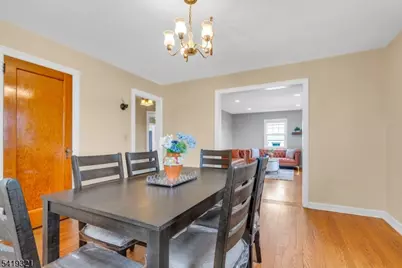 154 Watchung Dr, Hawthorne, NJ 07506 - Photo 7