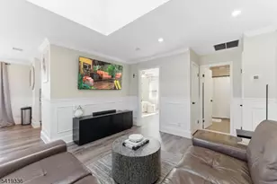 779 Riverside Ave, Lyndhurst Township, NJ 07071 - Photo 9