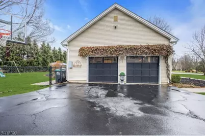 8 Governor Rd, Readington Twp., NJ 08822 - Photo 37