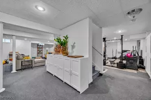 8 Governor Rd, Readington Twp., NJ 08822 - Photo 33