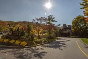 2 Chamonix Dr, Vernon, NJ 07462 - Photo 3