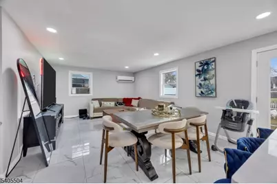 241 Orange St, Dunellen, NJ 08812 - Photo 9