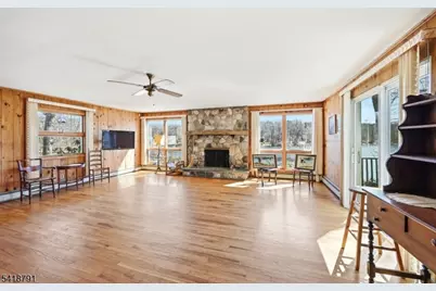 27 Plaza Dr, Hampton Township, NJ 07860 - Photo 27