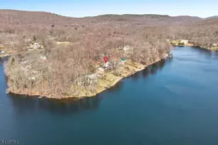 27 Plaza Dr, Hampton Township, NJ 07860 - Photo 15