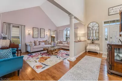 6 Columbine Ct, Raritan Township, NJ 08822 - Photo 5