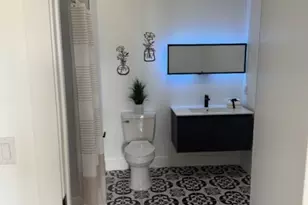 925 E Jersey St, Elizabeth, NJ 07201 - Photo 9