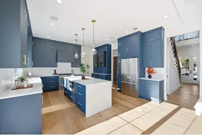 42 Charles St, Livingston, NJ 07039 - Photo 17