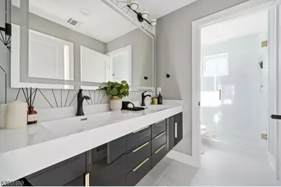 42 Charles St, Livingston, NJ 07039 - Photo 19