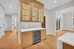 42 Charles St, Livingston, NJ 07039 - Photo 7