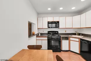 347 Penns Way, Bernards Township, NJ 07920 - Photo 9