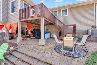 49 Laguna Dr, Wayne, NJ 07470 - Photo 31