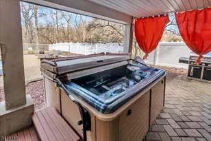 49 Laguna Dr, Wayne, NJ 07470 - Photo 29