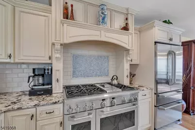 49 Laguna Dr, Wayne, NJ 07470 - Photo 5