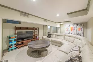 530 Up Mountain Ave, Montclair, NJ 07043 - Photo 27