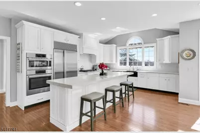 25 Carriage Way, Bernards Township, NJ 07920 - Photo 13