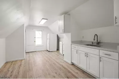 134 Burgess Pl, Passaic, NJ 07055 - Photo 19