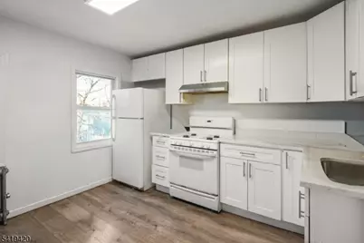 134 Burgess Pl, Passaic, NJ 07055 - Photo 31