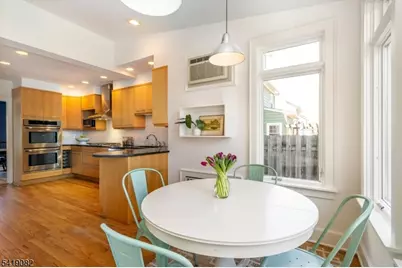 227 Grove St, Montclair, NJ 07042 - Photo 21