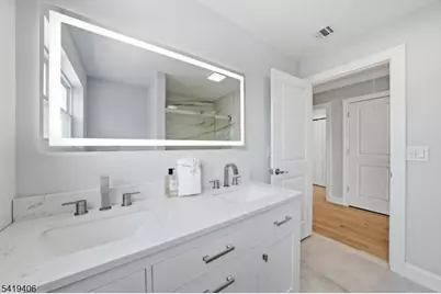 60 Dewitt St, Garfield, NJ 07026 - Photo 9