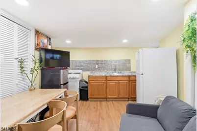 61 Cutler St, Newark, NJ 07104 - Photo 3