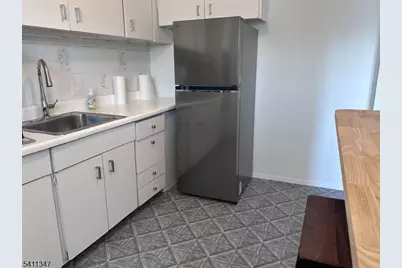 1163B Valley Rd #B, Wayne, NJ 07470 - Photo 5