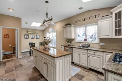 40 Highfield Ln, Nutley, NJ 07110 - Photo 13