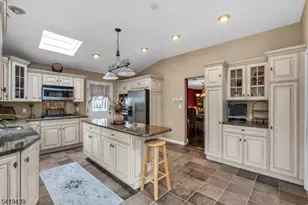 40 Highfield Ln, Nutley, NJ 07110 - Photo 11