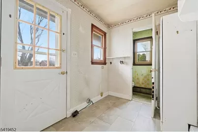 808 Charles Rd, Lopatcong Township, NJ 08865 - Photo 17