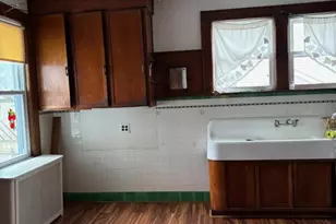 2074 Stowe St, Union Township, NJ 07083 - Photo 5