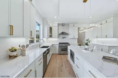 30 Grand Ter, Livingston, NJ 07039 - Photo 15