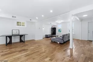 64 Willoughby St, Newark, NJ 07112 - Photo 3