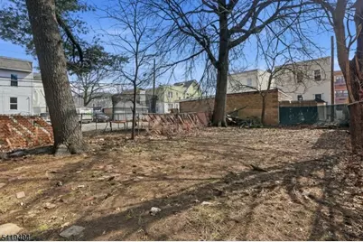 64 Willoughby St, Newark, NJ 07112 - Photo 27