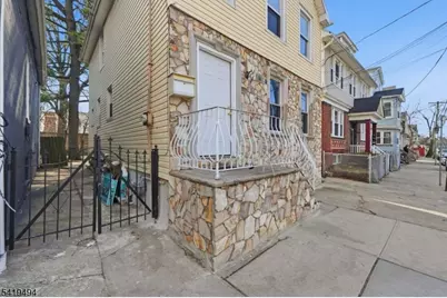 64 Willoughby St, Newark, NJ 07112 - Photo 31
