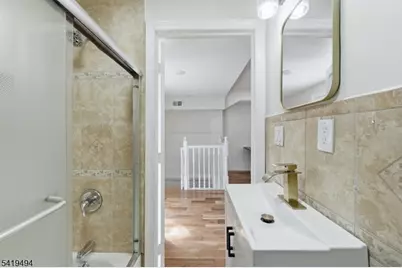 64 Willoughby St, Newark, NJ 07112 - Photo 11