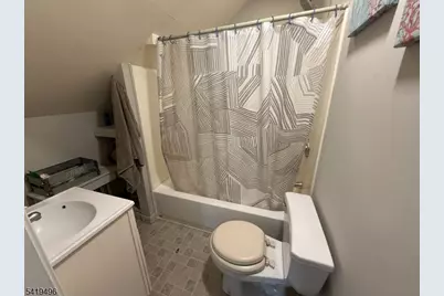 22 Lincoln Ave 2nd Floor, Little Falls Township, NJ 07424 - Photo 15