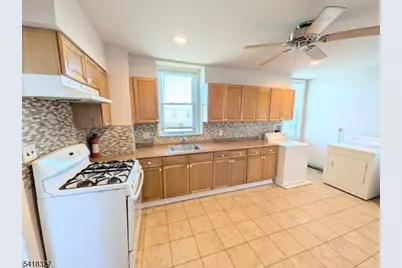 239 Union Blvd, Totowa, NJ 07512 - Photo 3