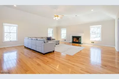 43 Wilkeshire Blvd, Randolph Township, NJ 07869 - Photo 17