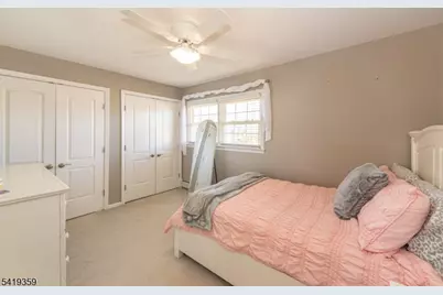 19 Caryn Place, Fairfield, NJ 07004 - Photo 23