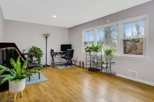 3 Page Pl, Livingston, NJ 07039 - Photo 9