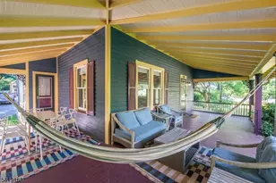 530 Up Mountain Ave, Montclair, NJ 07043 - Photo 3