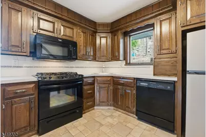 116 Rafkind Rd, Bloomingdale, NJ 07403 - Photo 17