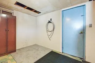 116 Rafkind Rd, Bloomingdale, NJ 07403 - Photo 37